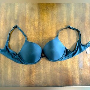 Women’s Black Victoria’s Secret Underwire Bra 36B